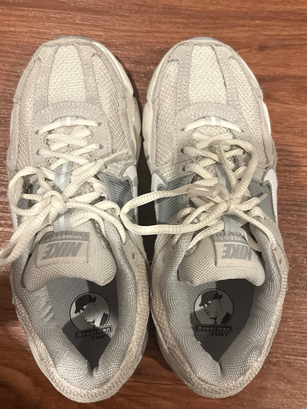 Nike Zoom Vomero 5 - White and Light Gray